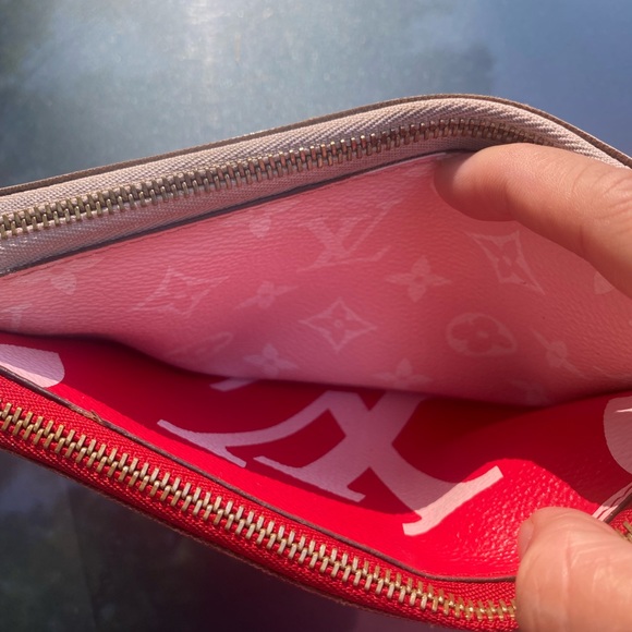 Louis Vuitton Pochette Giant Monogram Double Zip - Picture 5 of 14